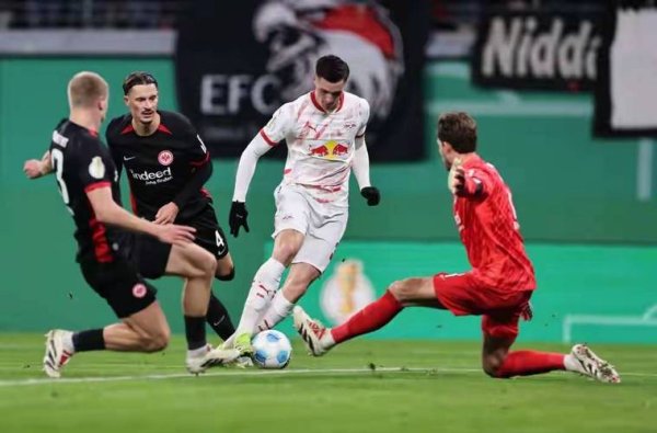 C7娱乐下载 德国杯-勒沃库森逆转柏林联合 法兰克福胜不莱梅